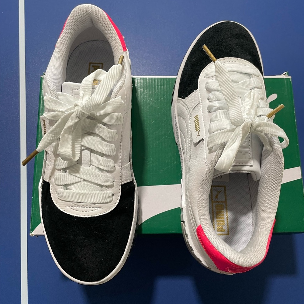 Women’s Puma Sneaker